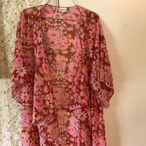 Large Lularoe Monroe coverup or overlay.